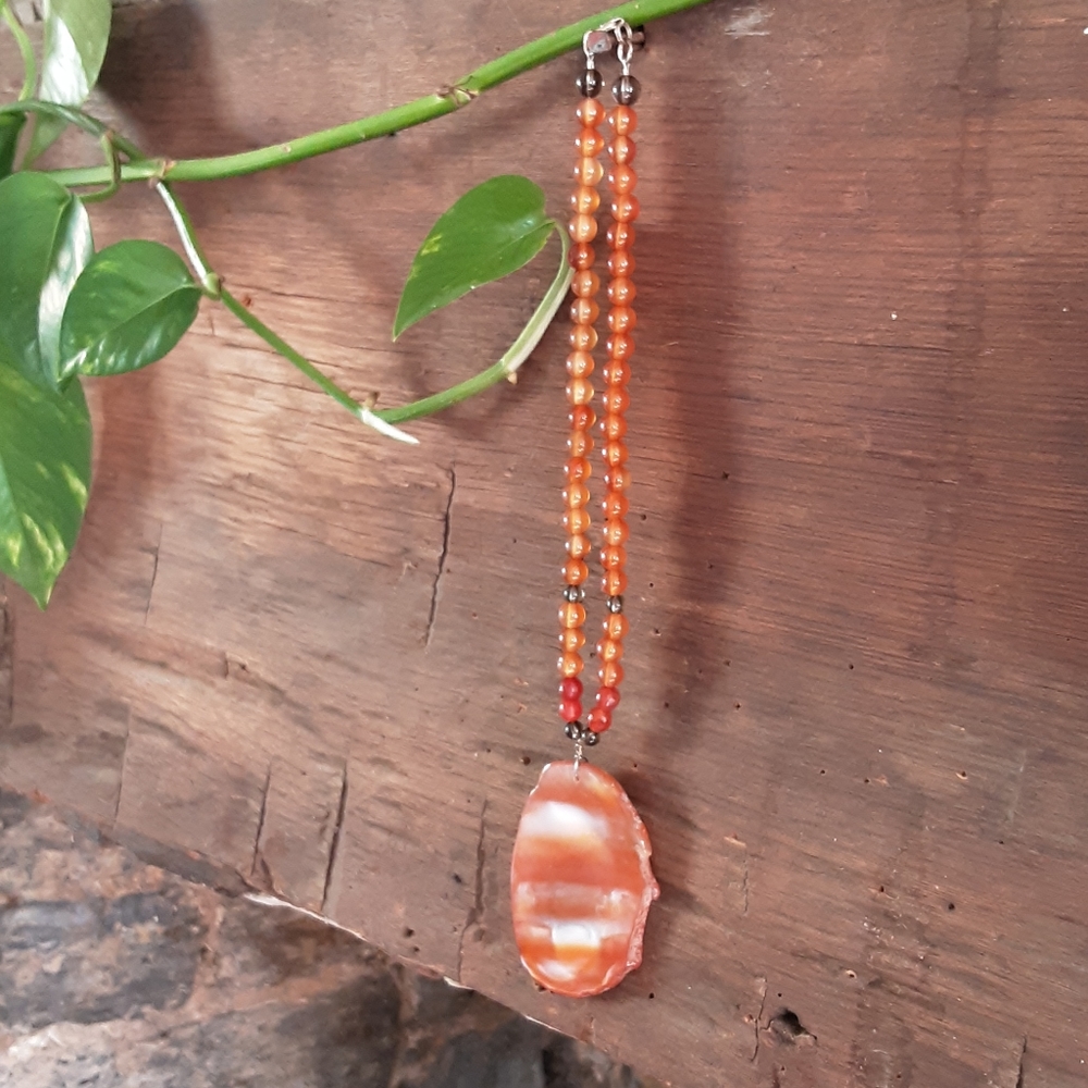 Agate Pendant Necklace